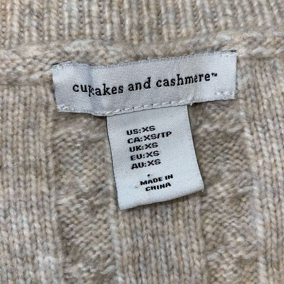 Cupcakes and Cashmere Womens V-Neck Boxy Sleeveless Cable Knit Sweater Vest Tan - Picture 5 of 8